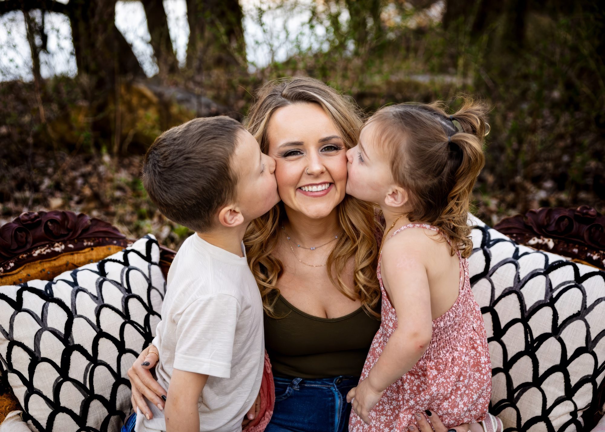 Outdoor family photography session by Professionally Driven Productions, photo 4