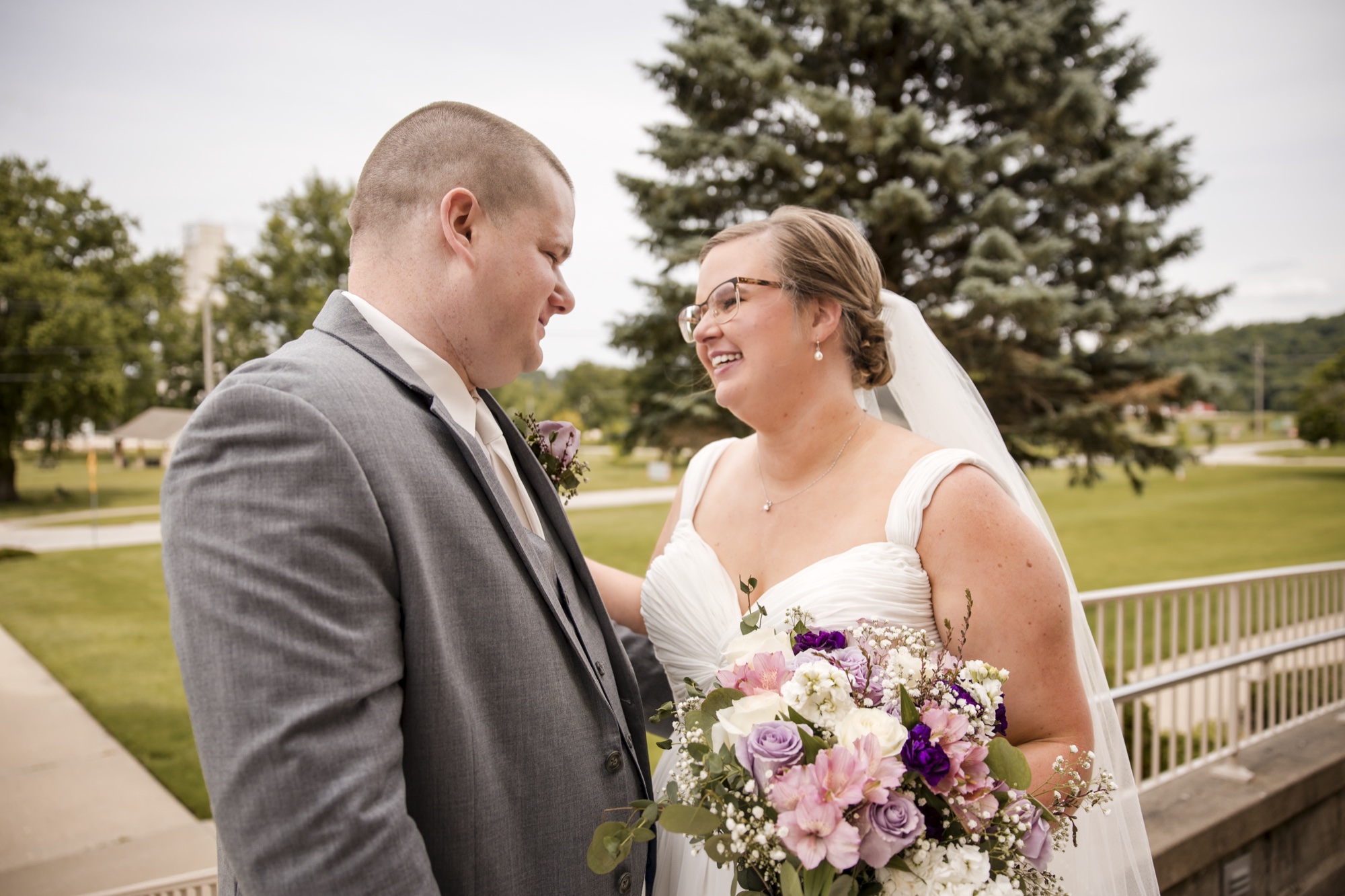 Wedding photography in Northeast Iowa by Professionally Driven Productions, photo 8